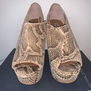 Steve Madden Wedge, 7.5.